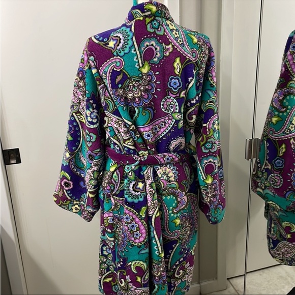 Vera Bradley Beautiful Plush Paisley Print Robe - Picture 2 of 5